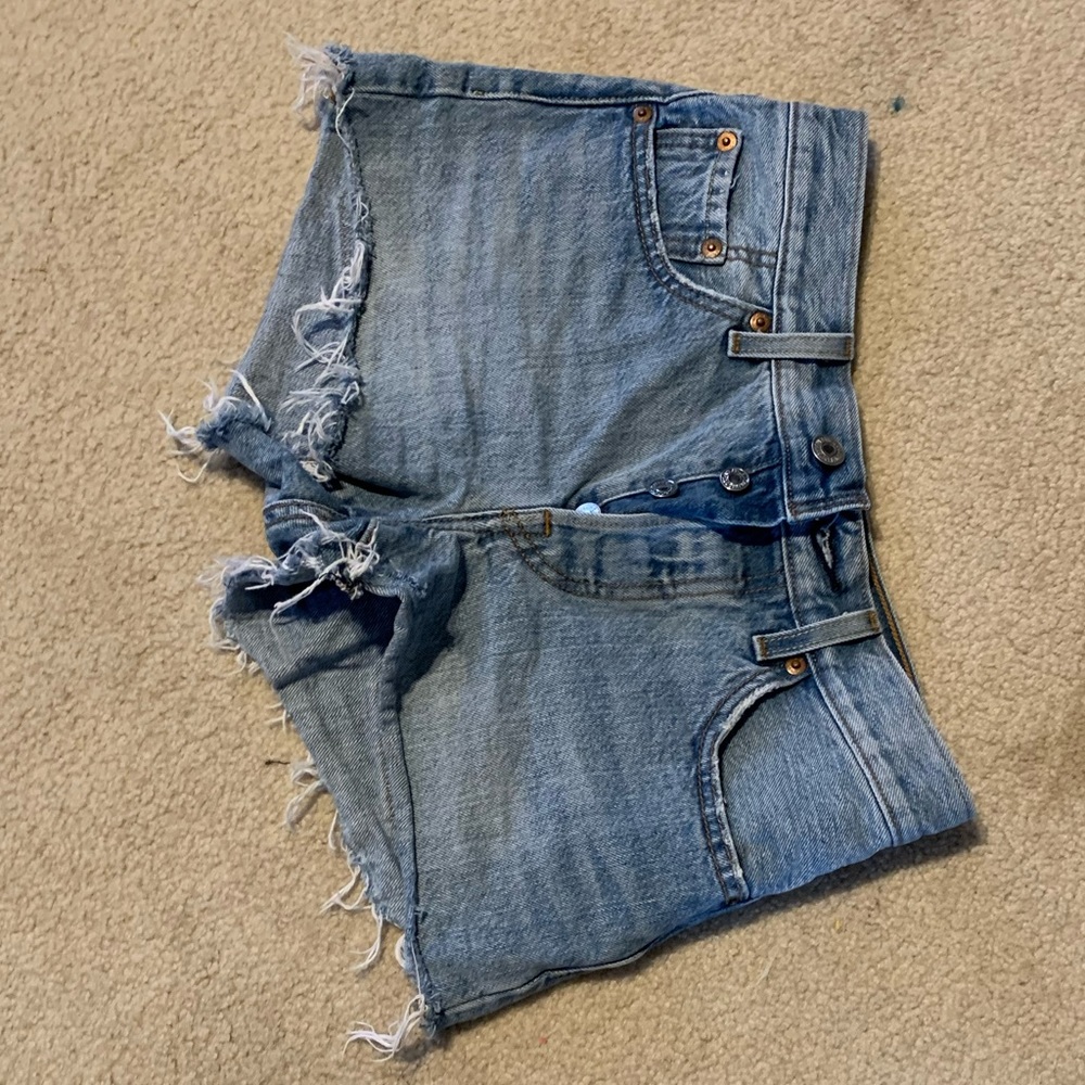 Light Wash Levi 501 Shorts